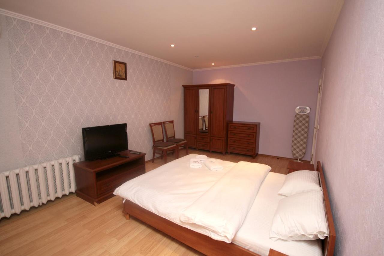 Inn Home Apartments - Pechersk Area Kyiv Exterior photo